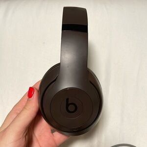 Brand new Beats Studio pro brown color